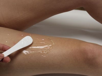IPL hair removal protocol apply the gel